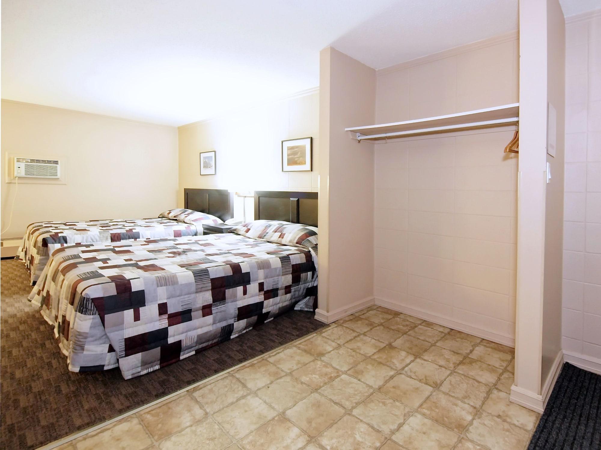 Canadian Motor Inn Grande Prairie Extérieur photo
