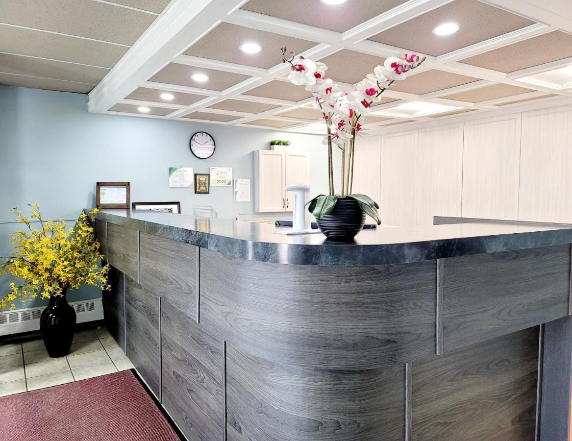Canadian Motor Inn Grande Prairie Extérieur photo