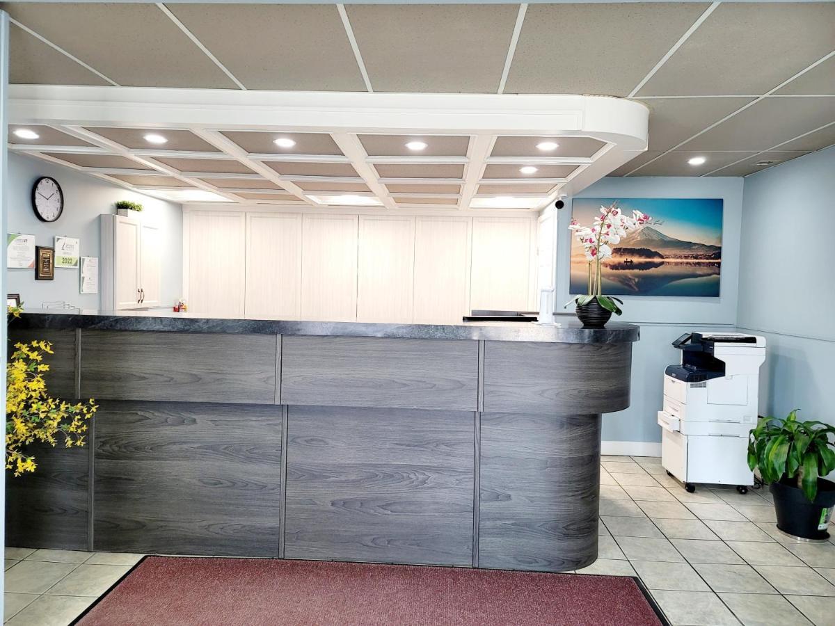 Canadian Motor Inn Grande Prairie Extérieur photo