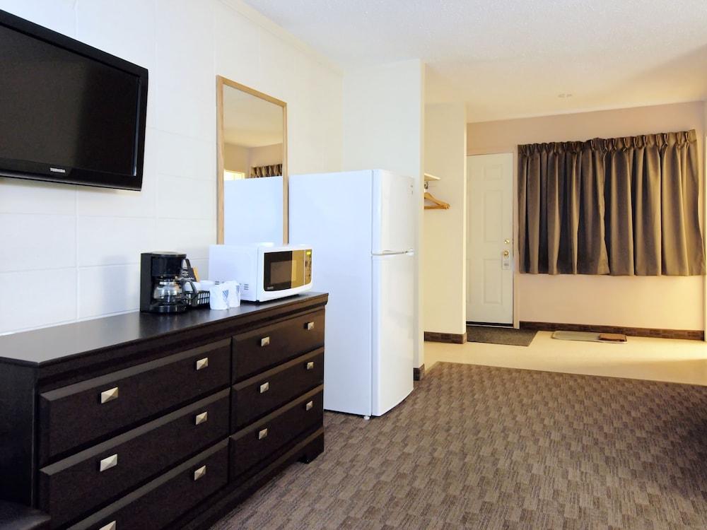 Canadian Motor Inn Grande Prairie Extérieur photo