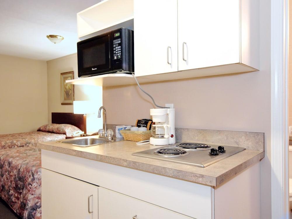 Canadian Motor Inn Grande Prairie Extérieur photo