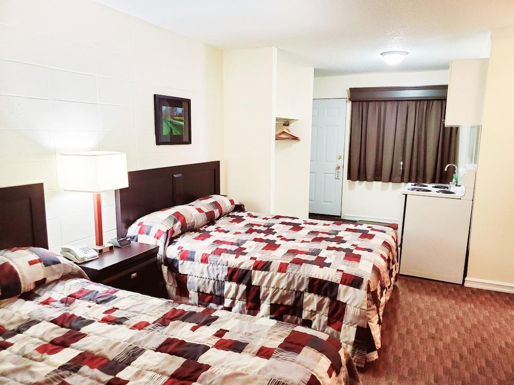 Canadian Motor Inn Grande Prairie Extérieur photo