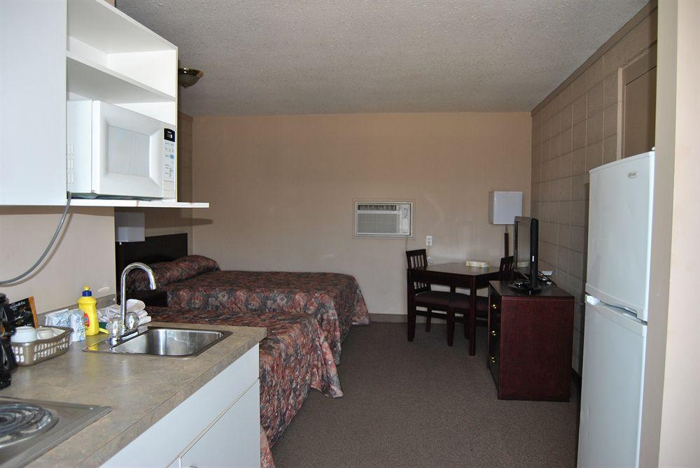 Canadian Motor Inn Grande Prairie Extérieur photo