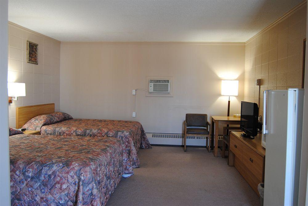 Canadian Motor Inn Grande Prairie Extérieur photo