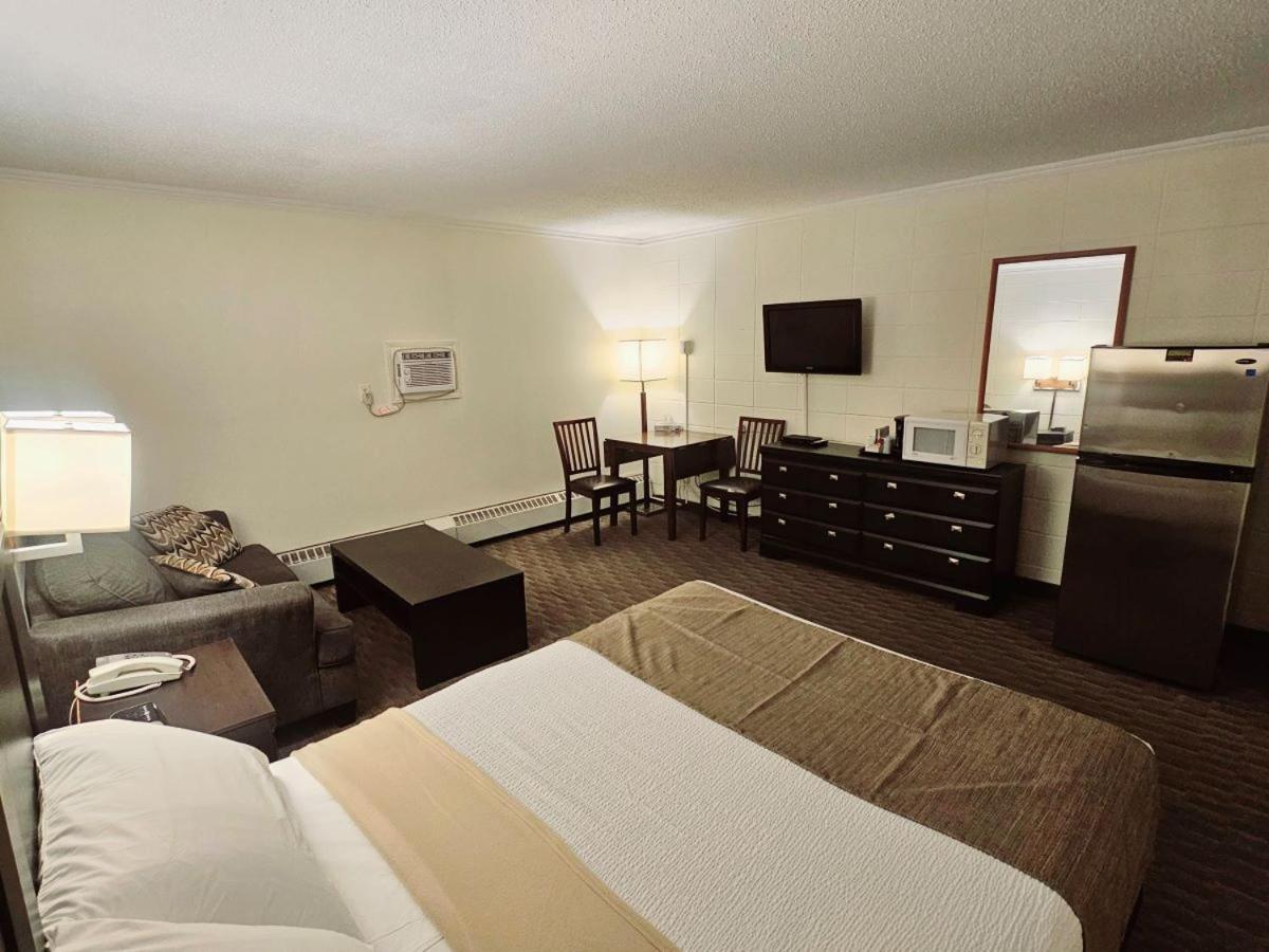Canadian Motor Inn Grande Prairie Extérieur photo