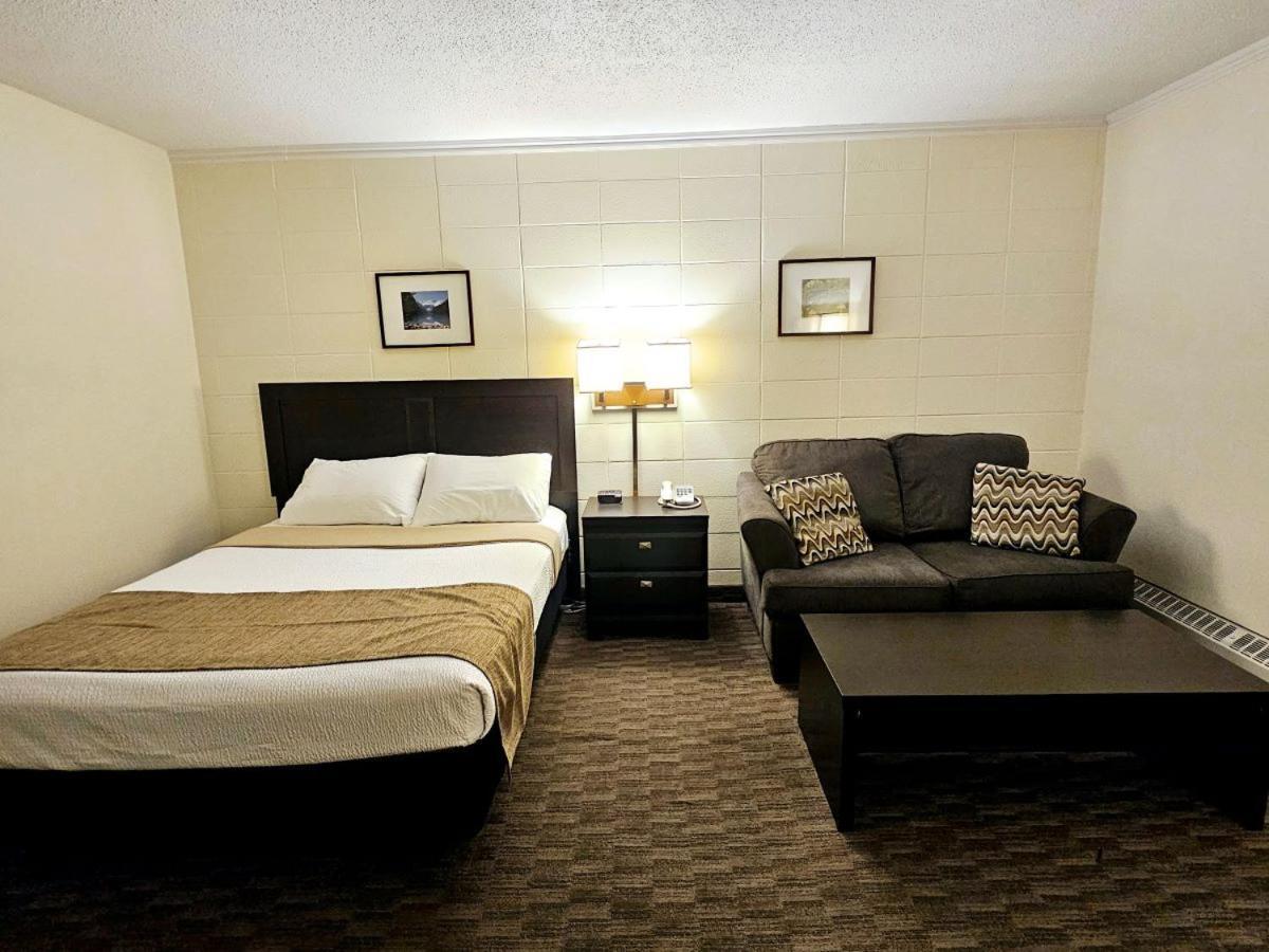 Canadian Motor Inn Grande Prairie Extérieur photo
