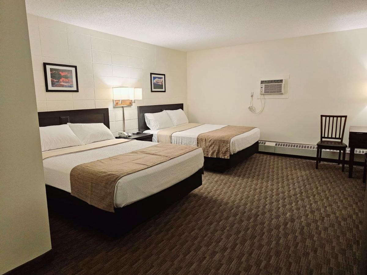 Canadian Motor Inn Grande Prairie Extérieur photo
