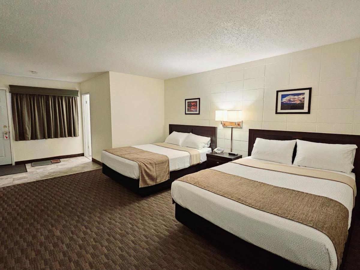 Canadian Motor Inn Grande Prairie Extérieur photo
