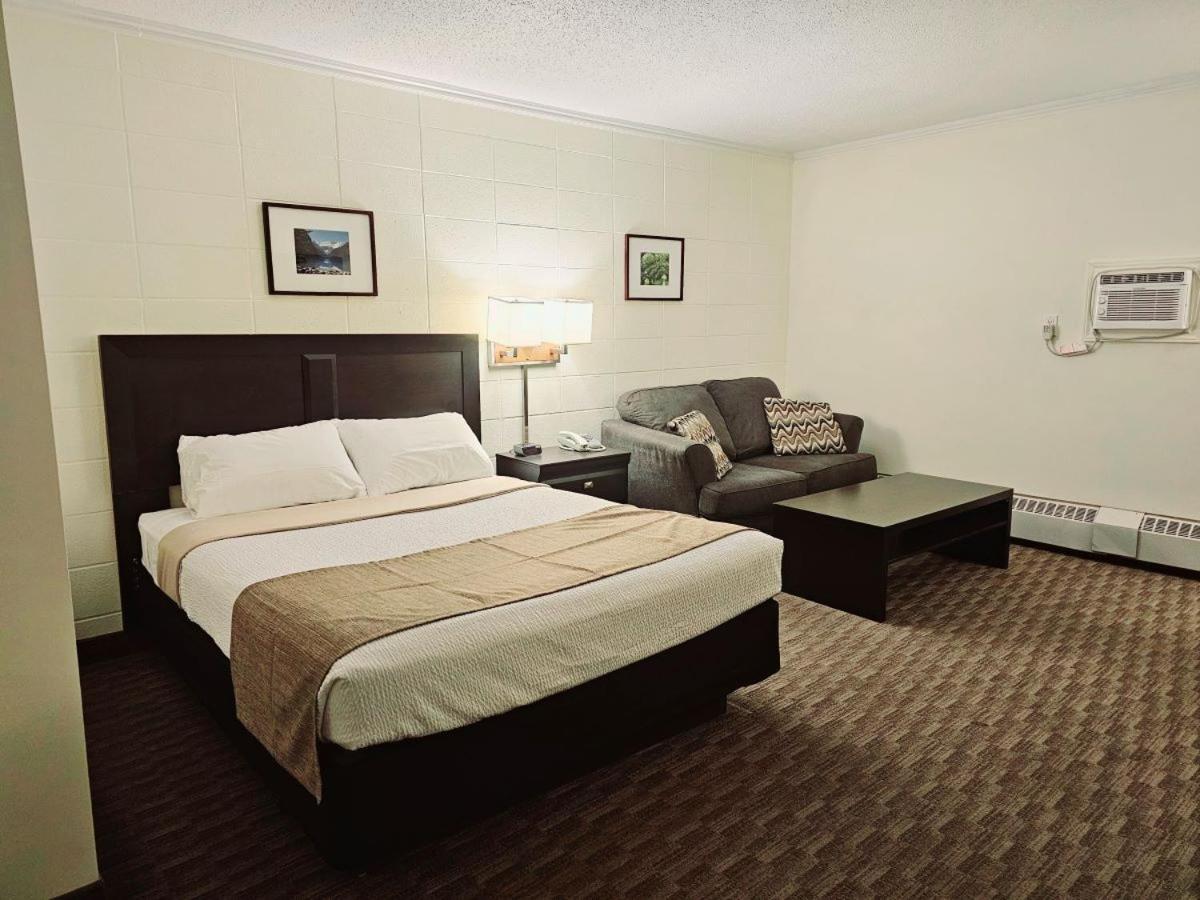 Canadian Motor Inn Grande Prairie Extérieur photo