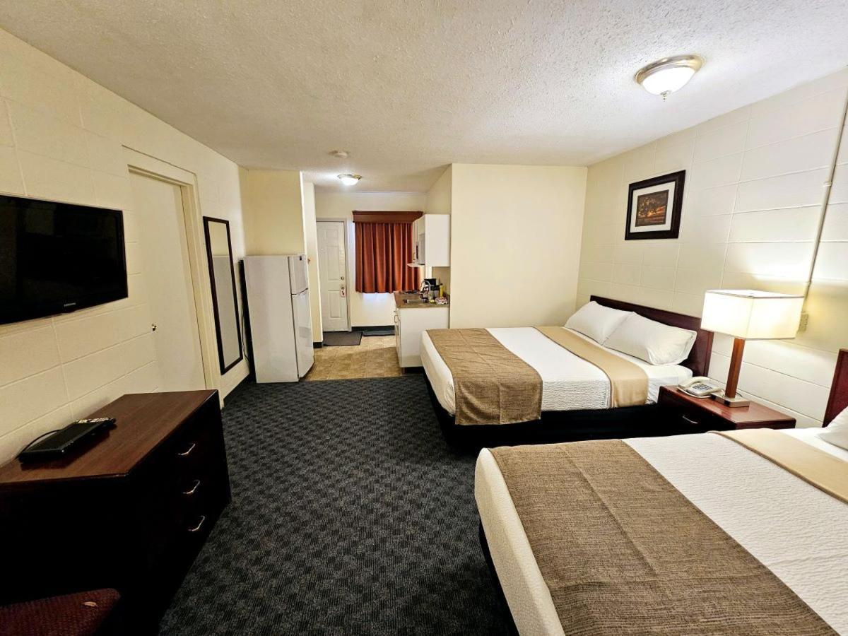 Canadian Motor Inn Grande Prairie Extérieur photo