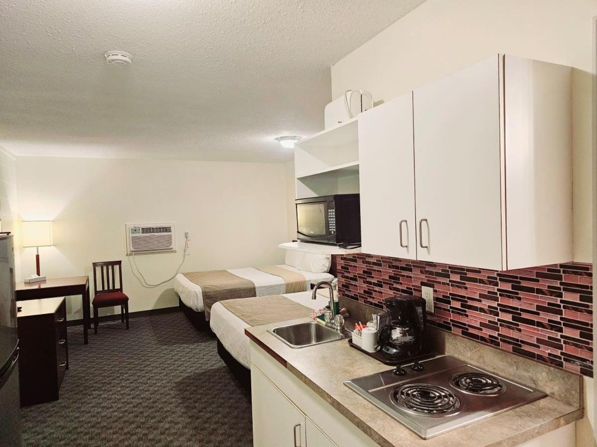 Canadian Motor Inn Grande Prairie Extérieur photo