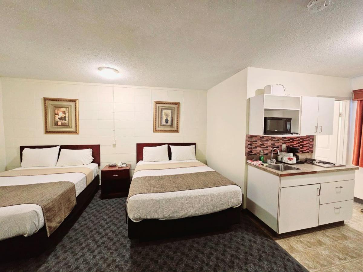Canadian Motor Inn Grande Prairie Extérieur photo